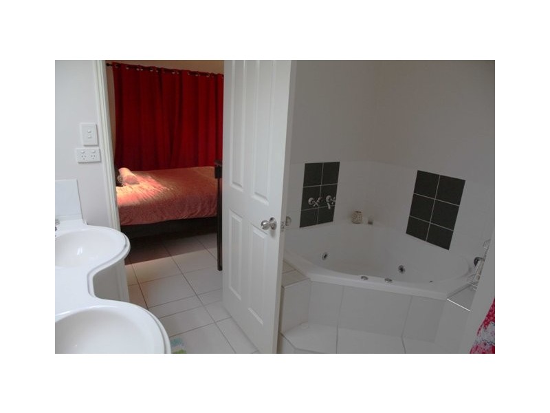 11/22 Stuart Street, North Ward QLD 4810