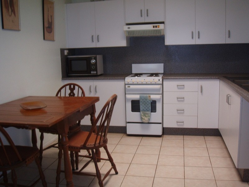 22 McCabe Crescent ARCADIA, Magnetic Island QLD 4819