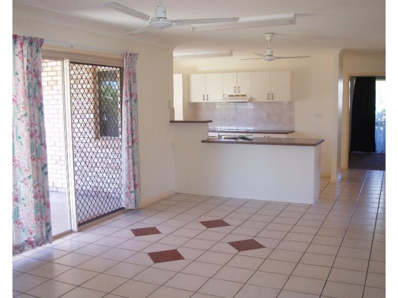 8 Jenkinson Drive, Annandale QLD 4814