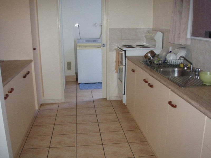 2/21 Tuffley Street, Townsville West QLD 4810