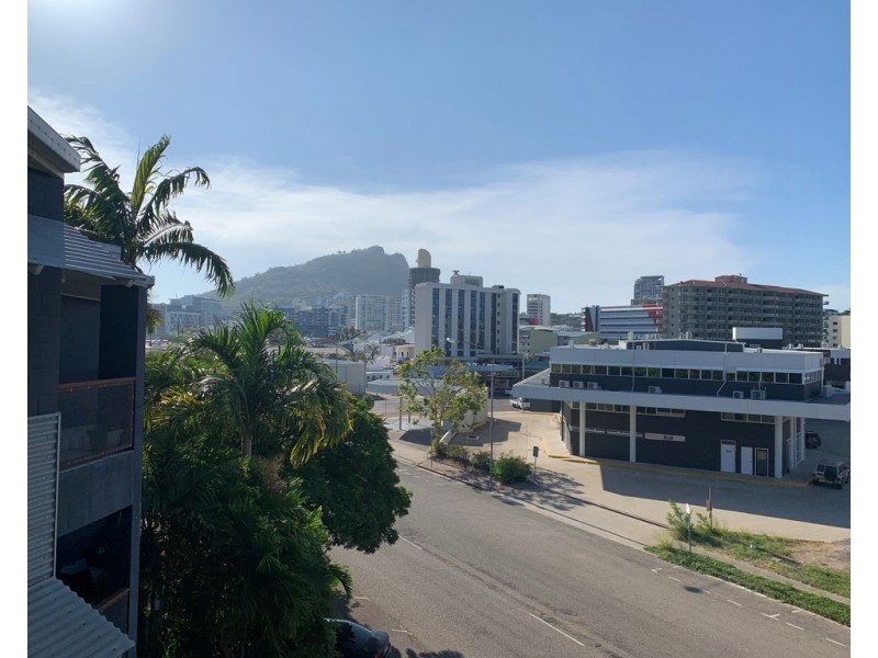21/33-35 McIlwraith Street, South Townsville QLD 4810
