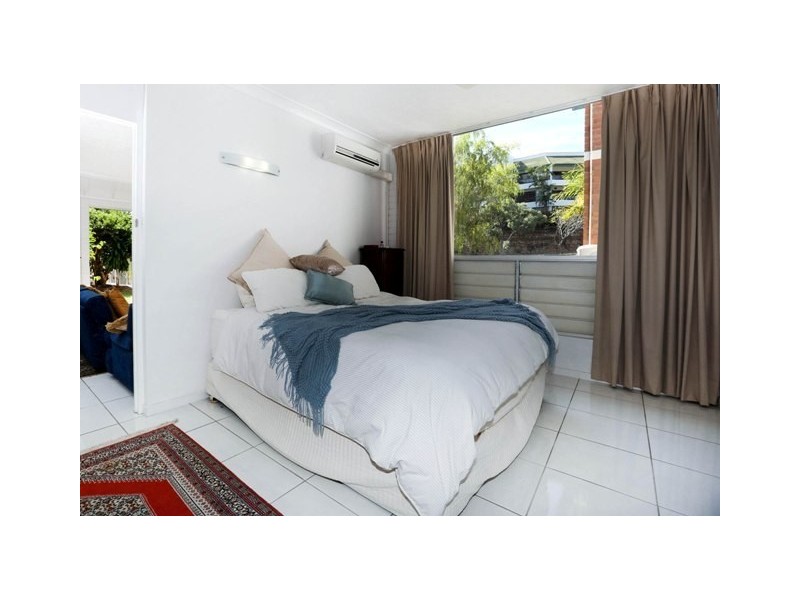 12/2 Victoria Street, North Ward QLD 4810