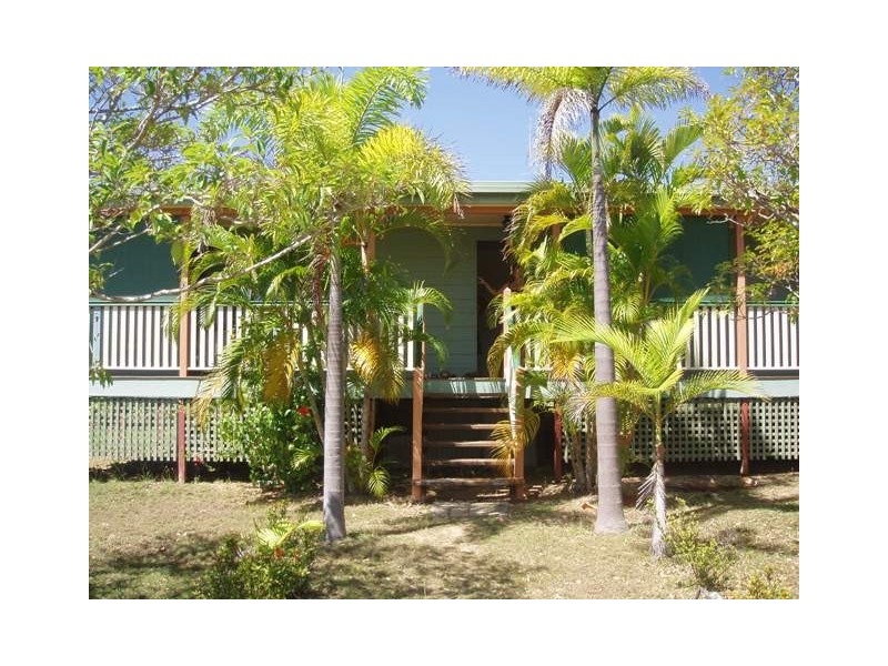 12 Somerset Street, Horseshoe Bay QLD 4819