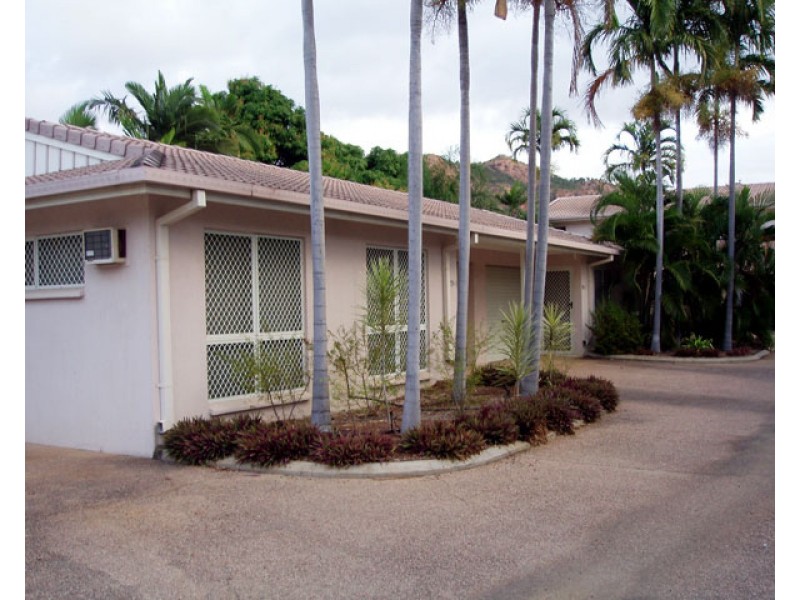 2/114 Mitchell Street, North Ward QLD 4810