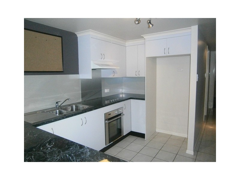 4/7 Rose Street, North Ward QLD 4810