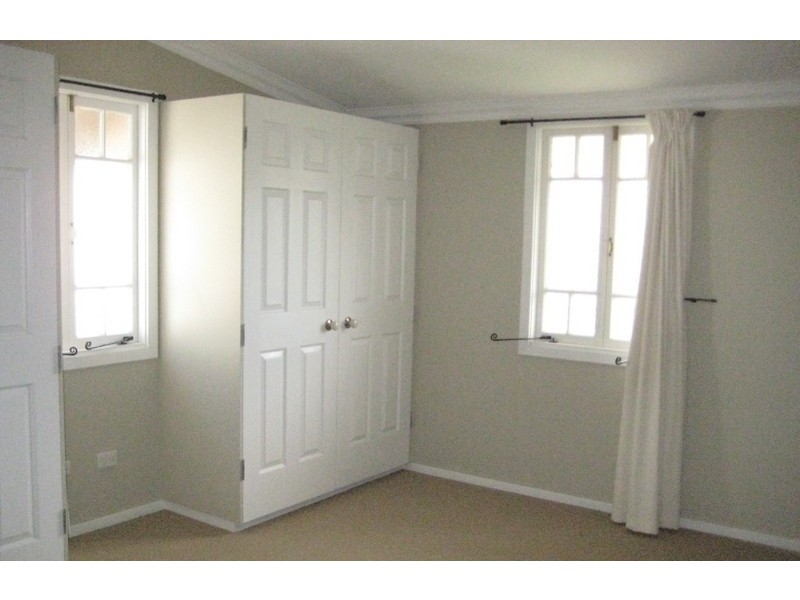 43 Ford Street, Hermit Park QLD 4812