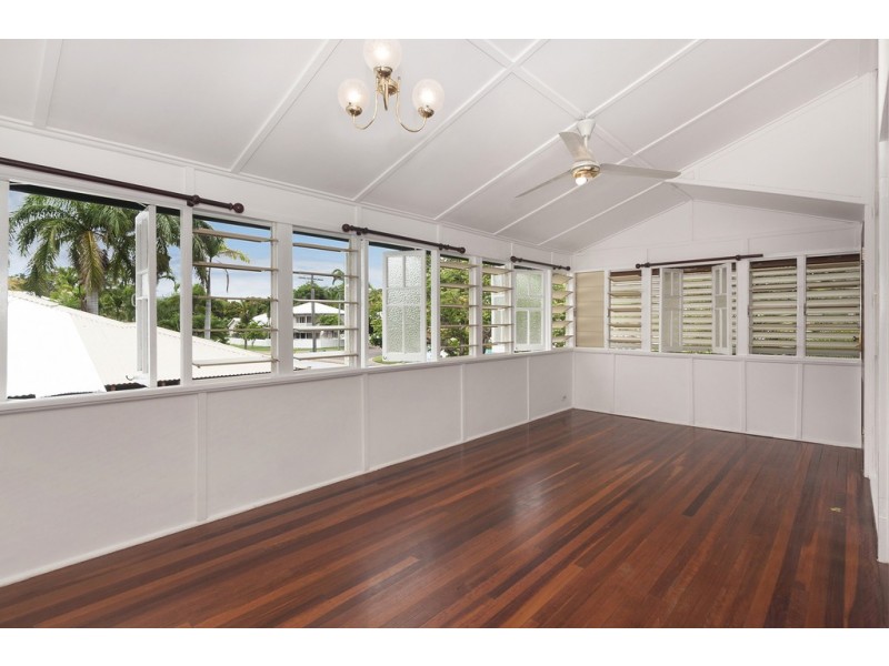 34 Pegnall Street, Pimlico QLD 4812