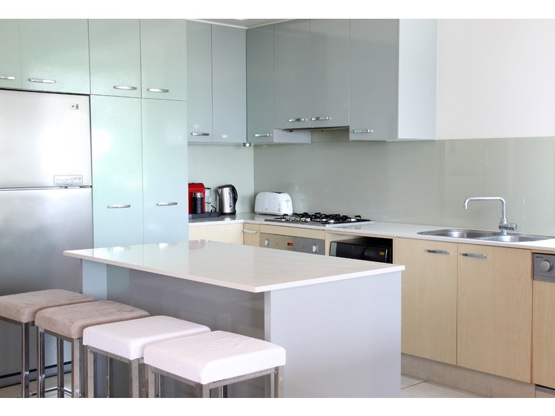 109/72-74 The Strand, North Ward QLD 4810