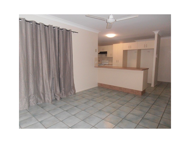 7 Gilmour Crescent, Kirwan QLD 4817