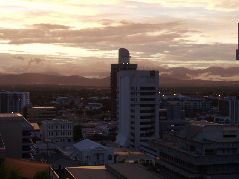 4/6 Hale Street, Townsville City QLD 4810