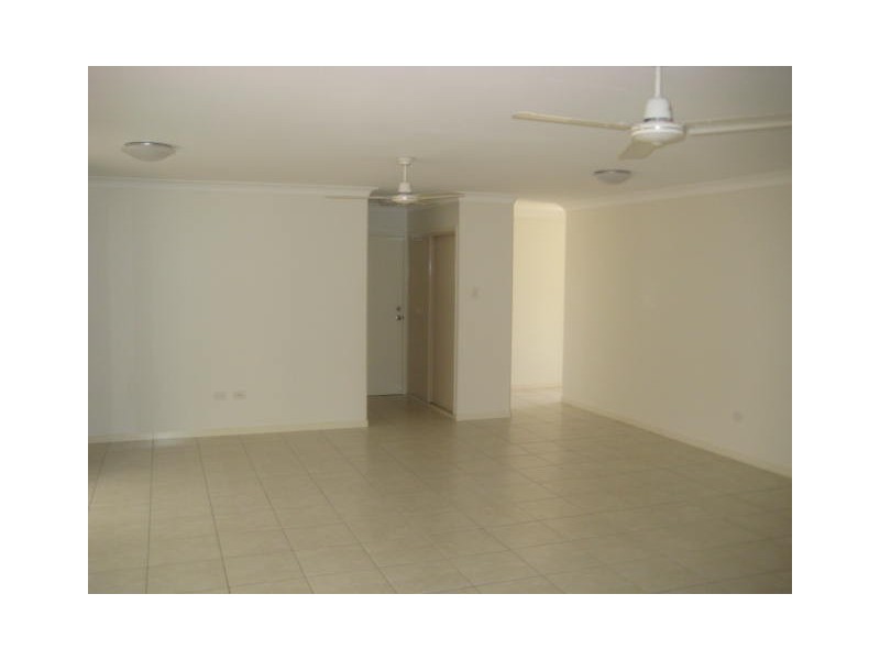 2/118 Anne Street, Aitkenvale QLD 4814