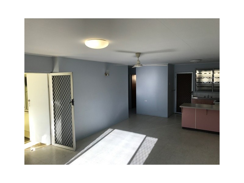 4/54a Park Street, Pimlico QLD 4812