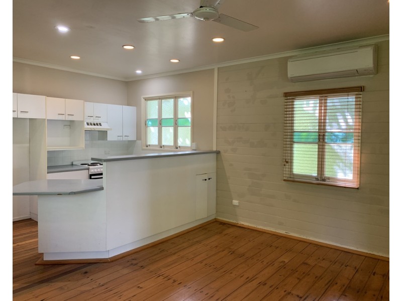 18 Fifth Street, Railway Estate QLD 4810