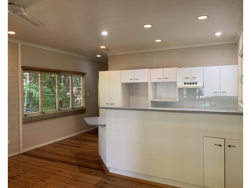 18 Fifth Street, Railway Estate QLD 4810