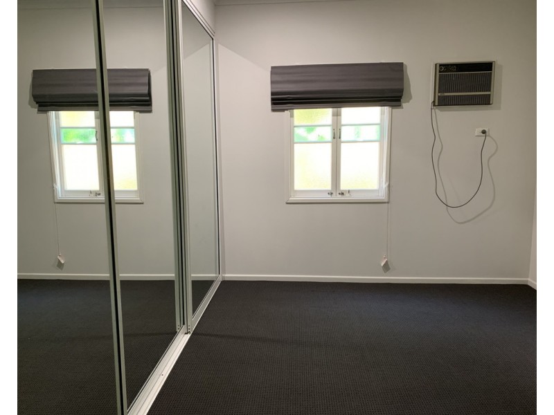 18 Fifth Street, Railway Estate QLD 4810