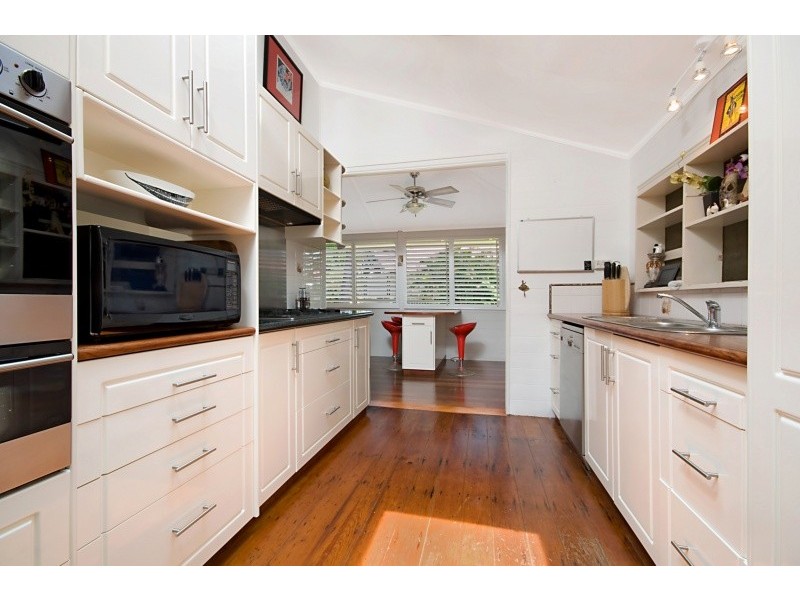 12 Ralston Street, West End QLD 4810