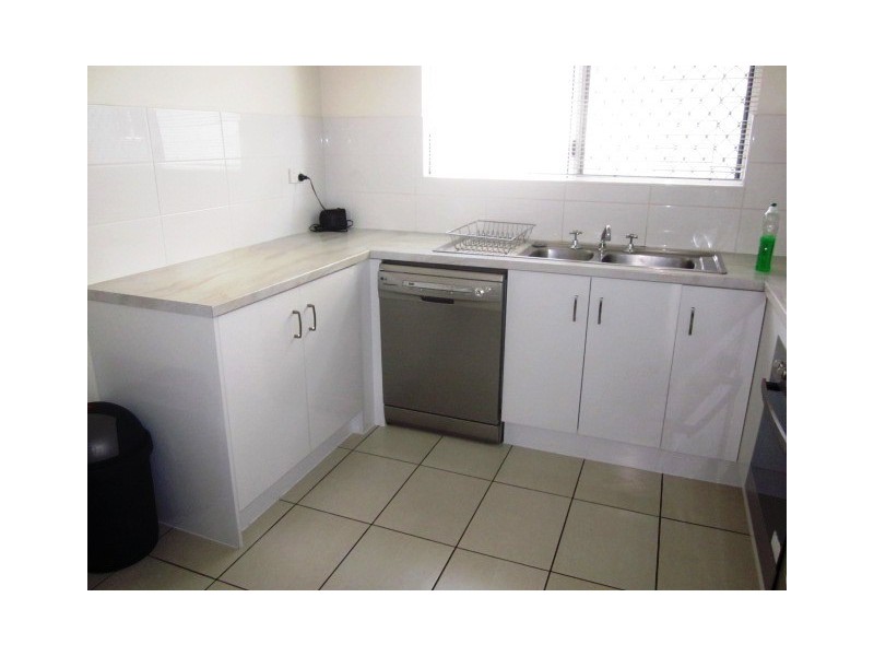 4/50-54 McIlwraith St, South Townsville QLD 4810