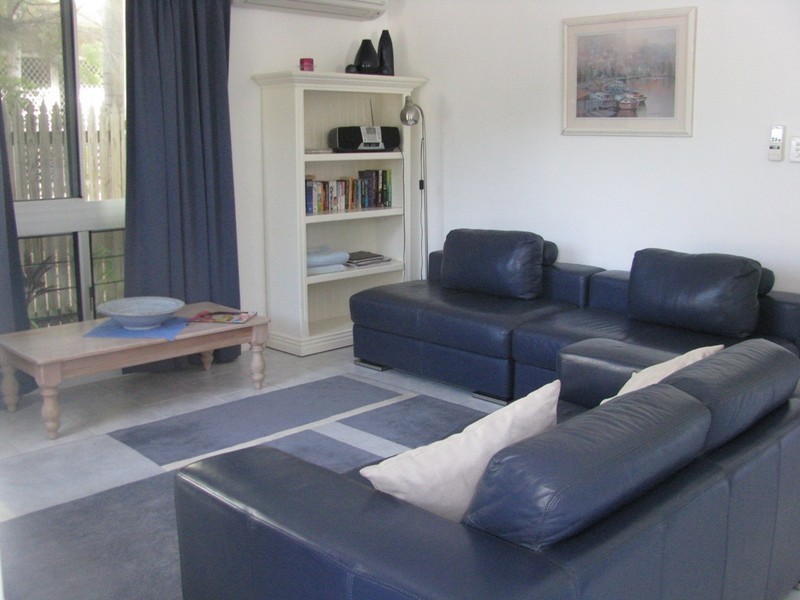 1/37 Marine Pde Arcadia, Magnetic Island QLD 4819