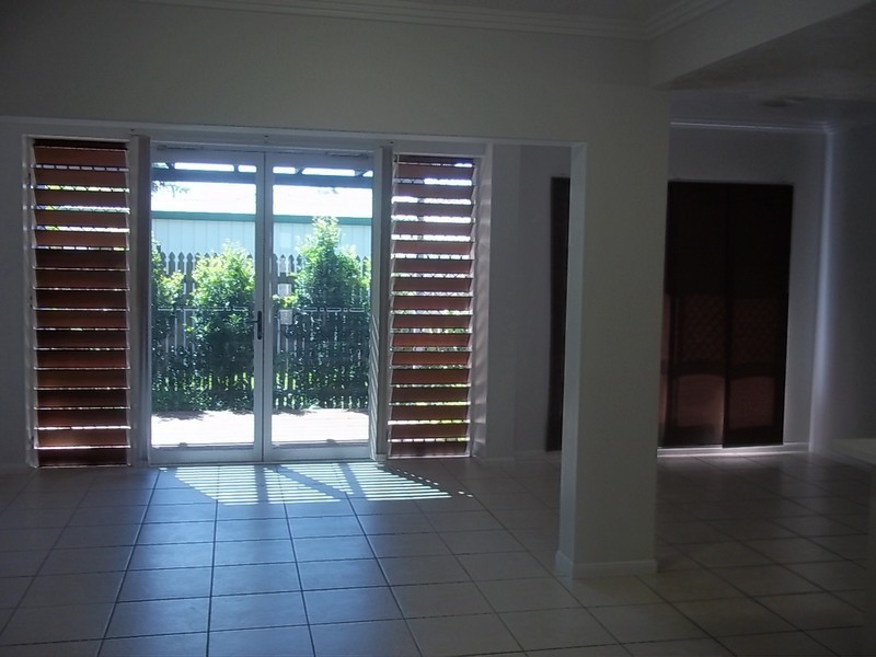 3/8 Ash Street, Kirwan QLD 4817