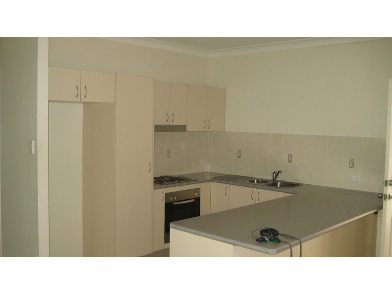 2/30 Derby Street, Pimlico QLD 4812