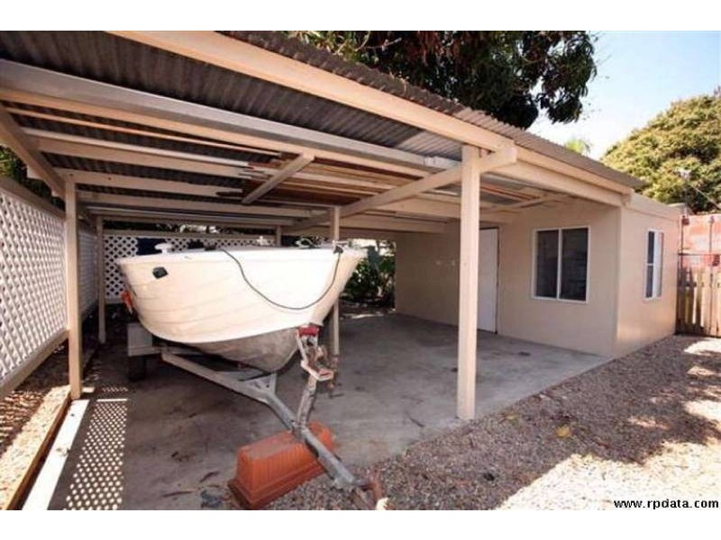 2 Eighth Ave, South Townsville QLD 4810