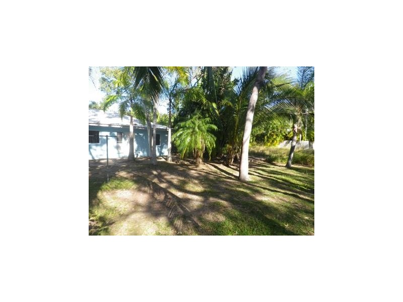 17 Compass Crescent, Magnetic Island QLD 4819