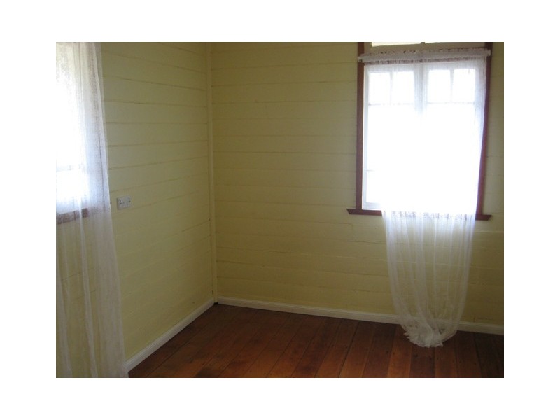 69 Seventh Street, Railway Estate QLD 4810