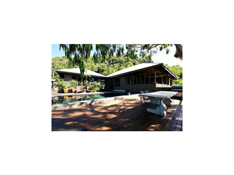 12 Henry Lawson Street, Magnetic Island QLD 4819