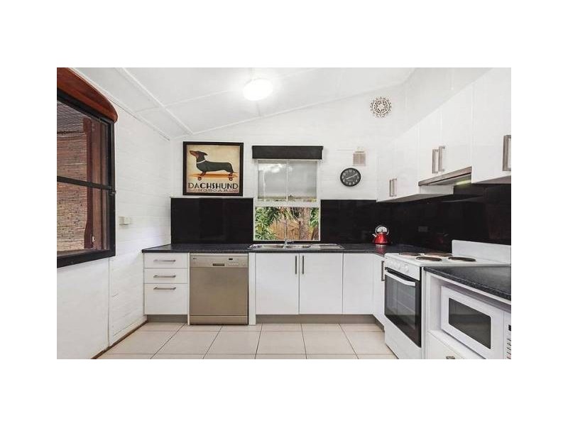 20 Queens Street, North Ward QLD 4810