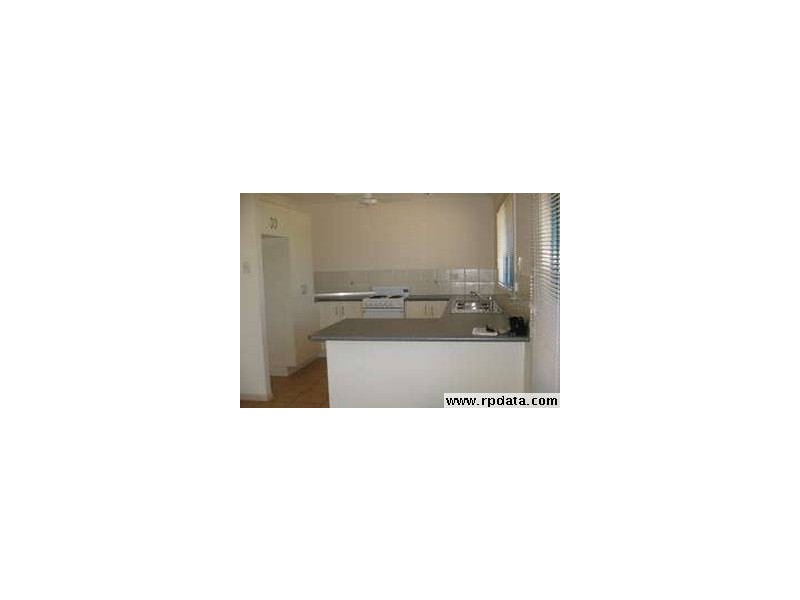 2/17 Tuffley St, West End QLD 4810