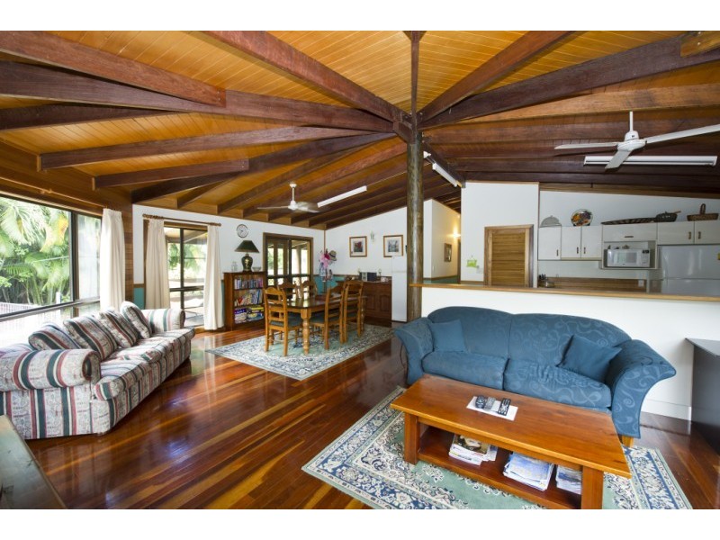 4 Trana Court, Magnetic Island QLD 4819