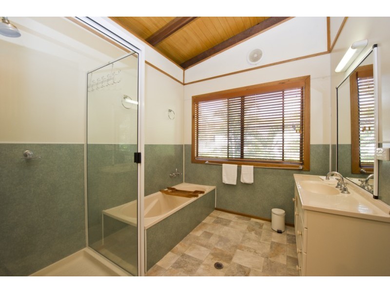 4 Trana Court, Magnetic Island QLD 4819