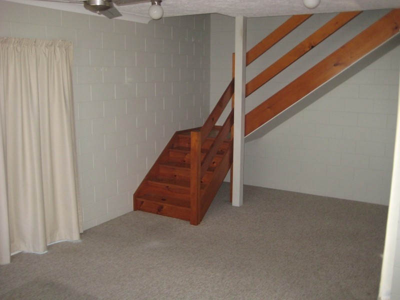 6/10 Sooning Street, Hermit Park QLD 4812