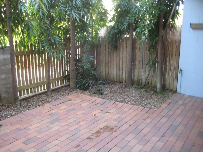 6/10 Sooning Street, Hermit Park QLD 4812