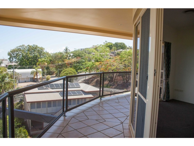 14 Queen Street, North Ward QLD 4810