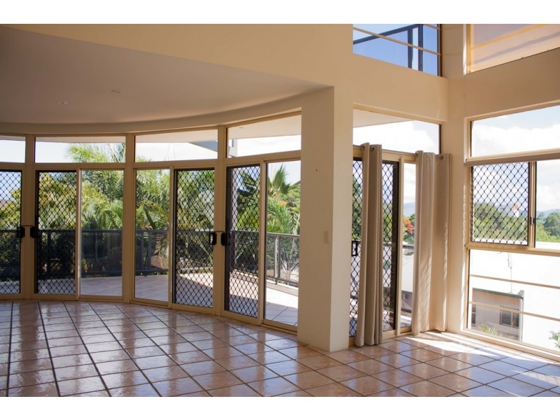 14 Queen Street, North Ward QLD 4810