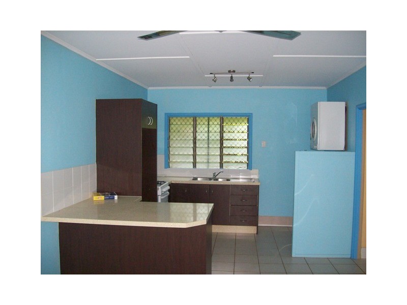 2/2 Haymarket Street, Hyde Park QLD 4812