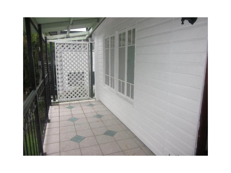 34 Armstrong Street, Hermit Park QLD 4812