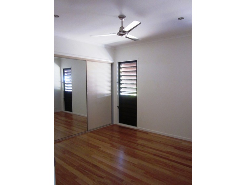 8 York Court, Horseshoe Bay, Magnetic Island QLD 4819