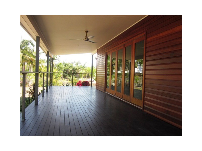 8 York Court, Horseshoe Bay, Magnetic Island QLD 4819