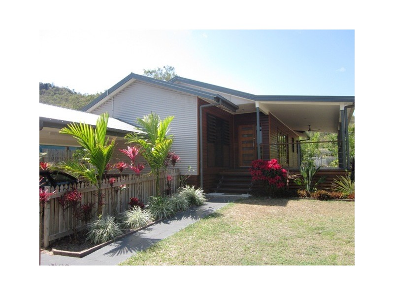 8 York Court, Horseshoe Bay, Magnetic Island QLD 4819