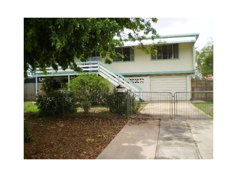 4 Selwyn Street, Cranbrook QLD 4814