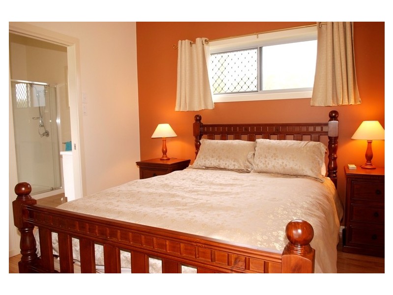 12 Bayside Court, Magnetic Island QLD 4819