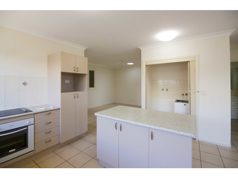 1/13 Amy Court, Kelso QLD 4815