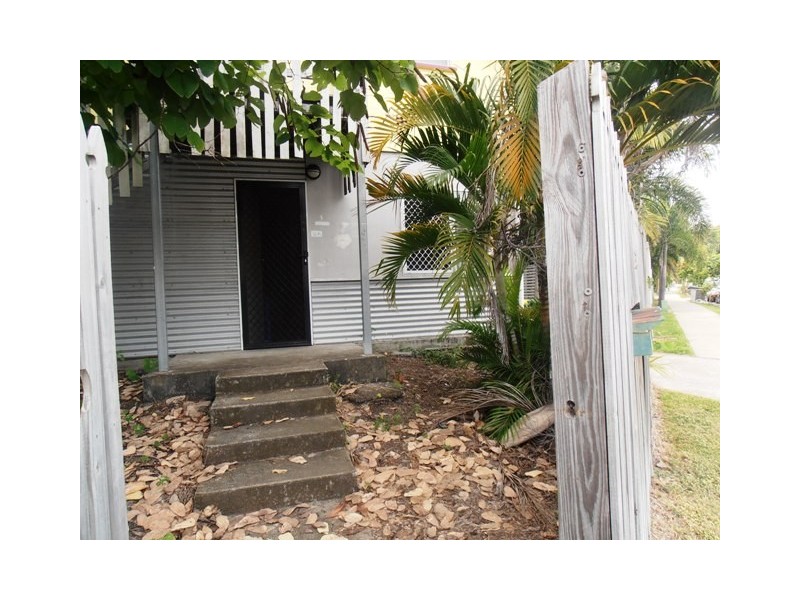 2A/29 Plume Street, South Townsville QLD 4810