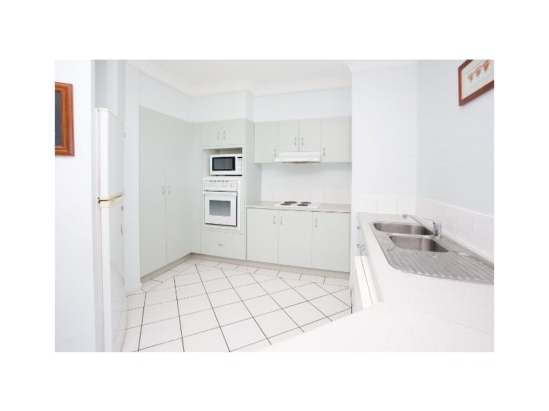 5D/3-7 The Strand, North Ward QLD 4810