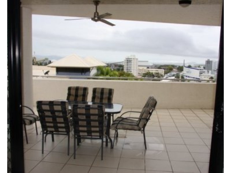 201/3 Melton Terrace, North Ward QLD 4810