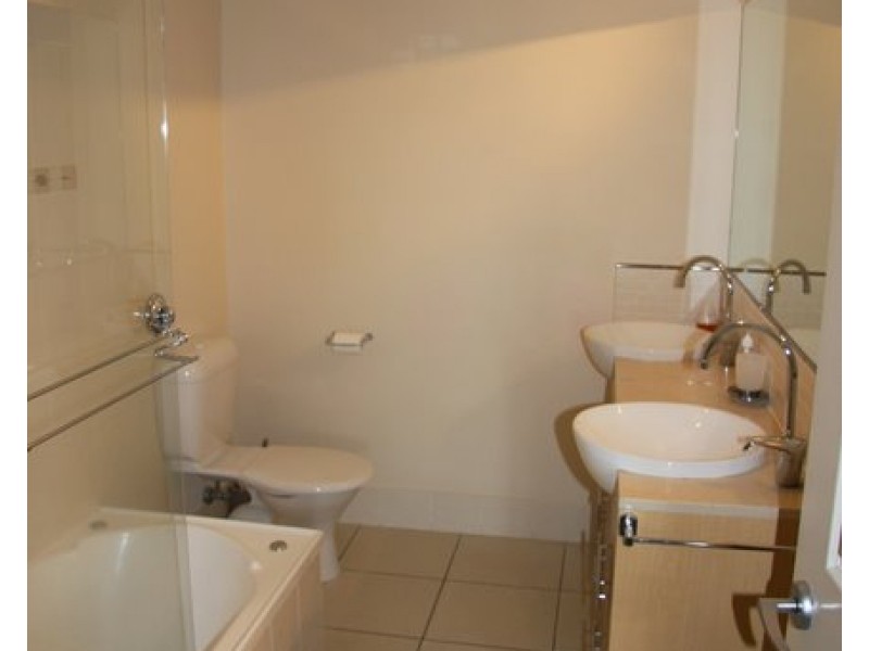 201/3 Melton Terrace, North Ward QLD 4810