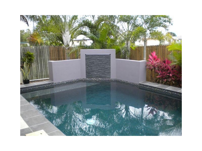 4 St Albans Road, Mount Louisa QLD 4814