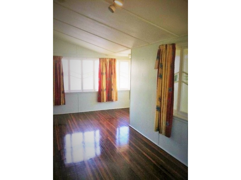 56 Tully Street, South Townsville QLD 4810